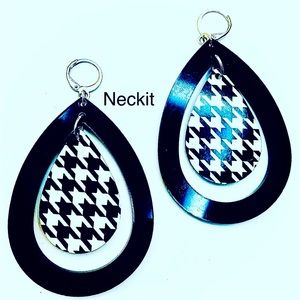 Houndstooth Teardrop Dangles